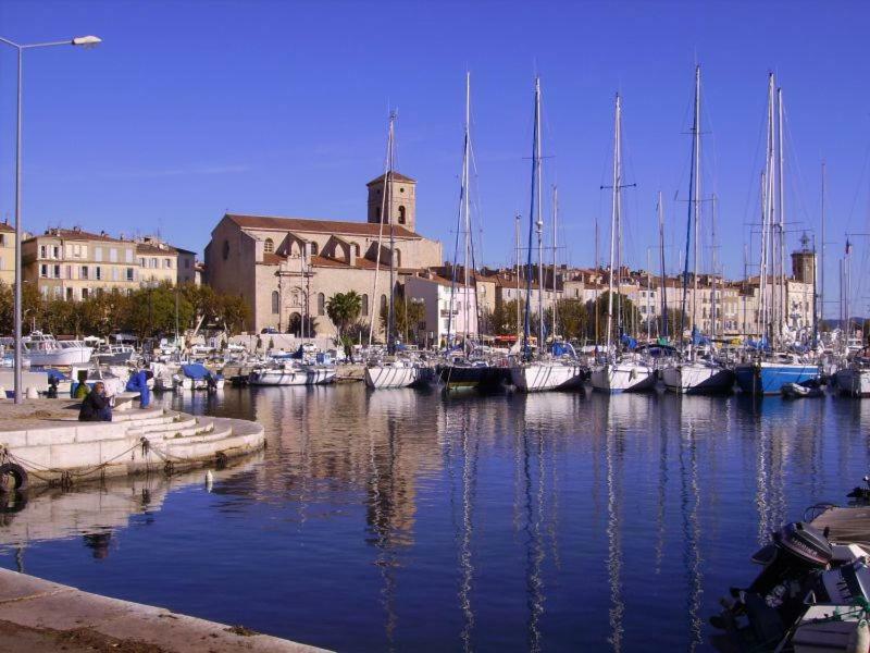 Appart. 4 Pers A 6 Kms De Cassis Avec Acces Piscine Roquefort-la-Bedoule Exterior photo
